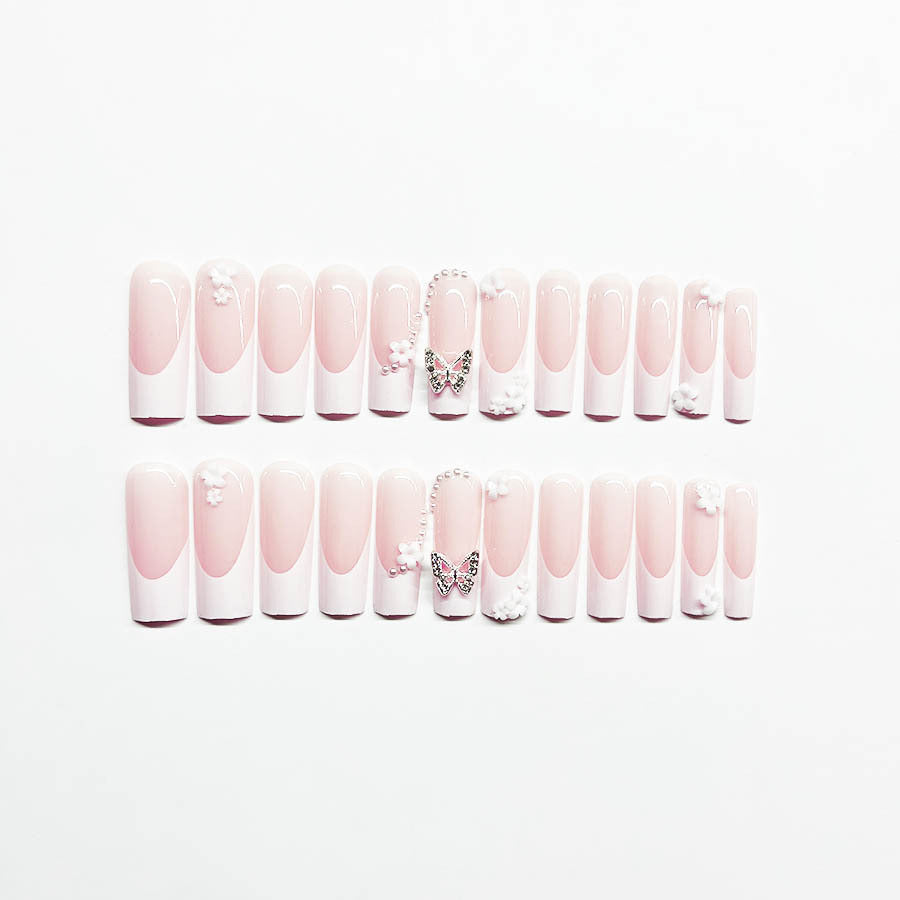 Artificial nails in elegant design Kalsten