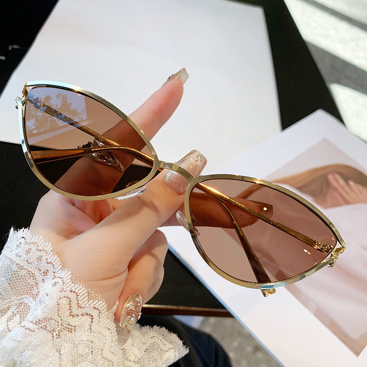 Ladies Cat-Eye Sunglasses with Elegant Metal Frame and UV Protection Kalsten