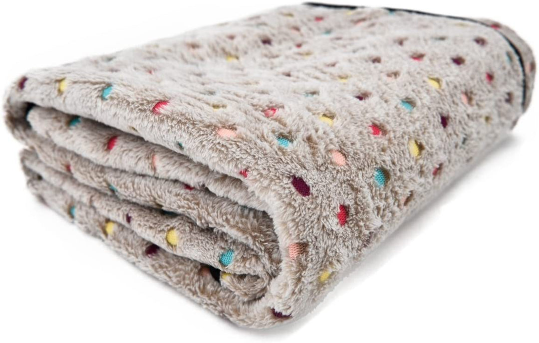 Women's Cozy Plush Blanket with Polka Dot Pattern Kalsten