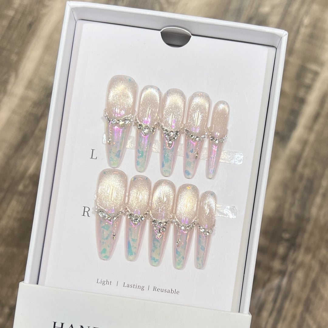 Glamorous Nail Art Kalsten