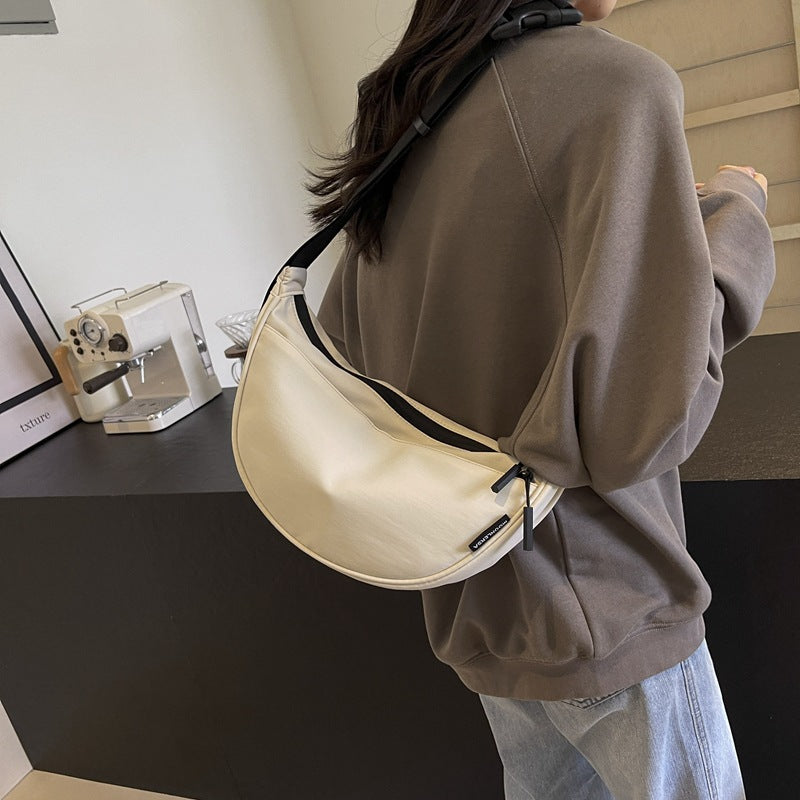 Shoulder bag with adjustable strap and multiple compartments Kalsten