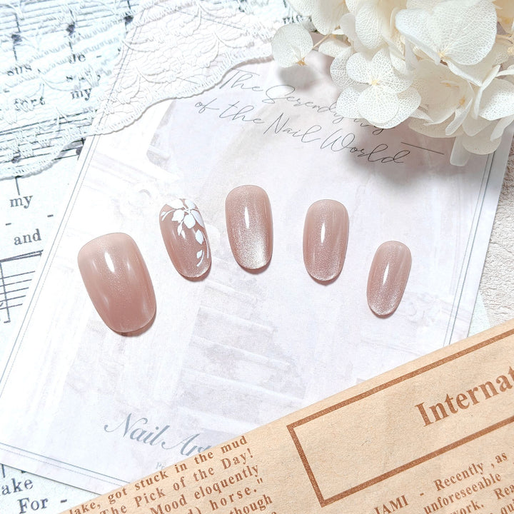 Exclusive Nail Art Set with Floral Accents Kalsten