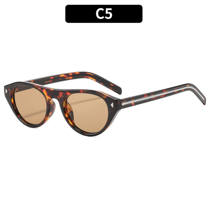 Cat-Eye Sunglasses with Stylish Accent