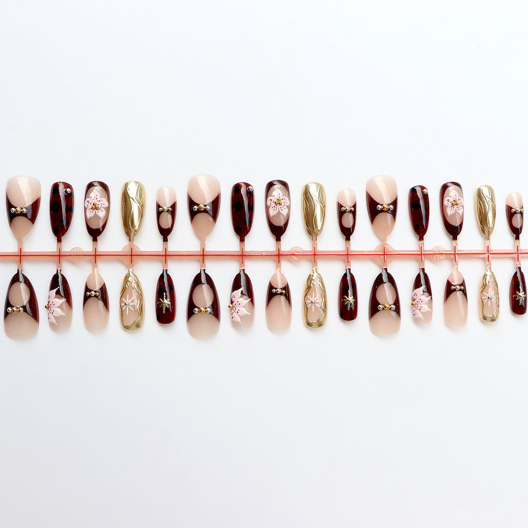 Elegant Designer Press-On Nail Art Collection Kalsten