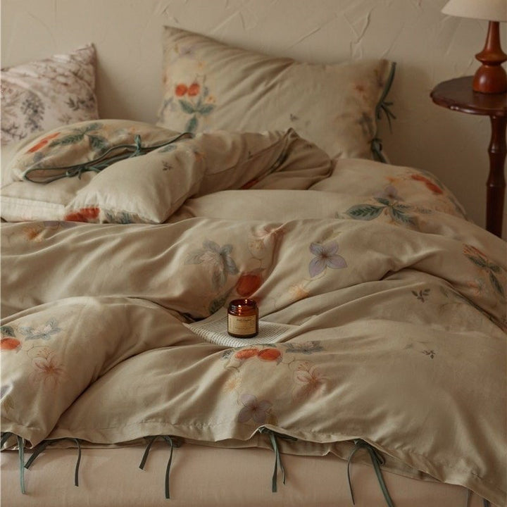 Luxury cotton satin bedding set with floral pattern and hotel closure