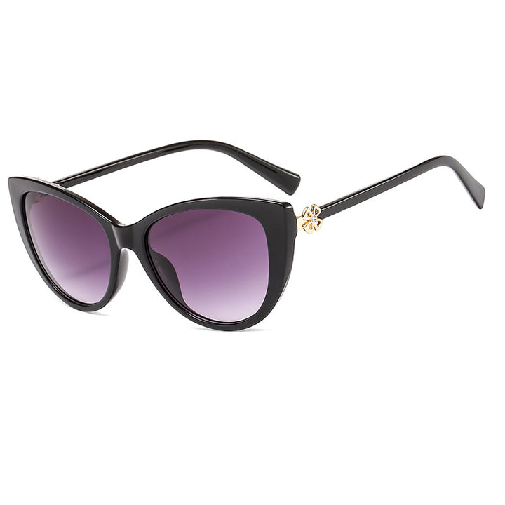 Vintage Cat-Eye Sunglasses Chic Design
