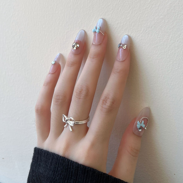 Decorative Press-On Nail Art with 3D Accents Kalsten