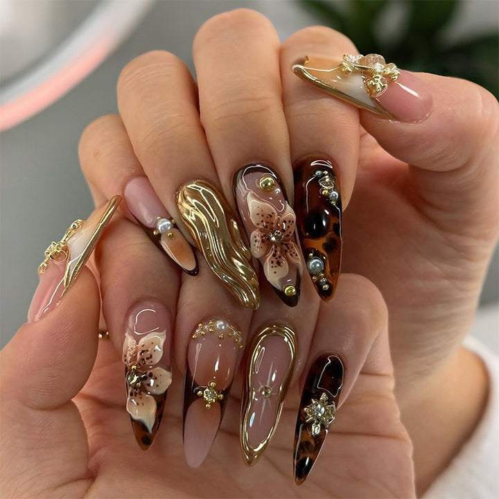 Glamorous Artificial Nails Kalsten