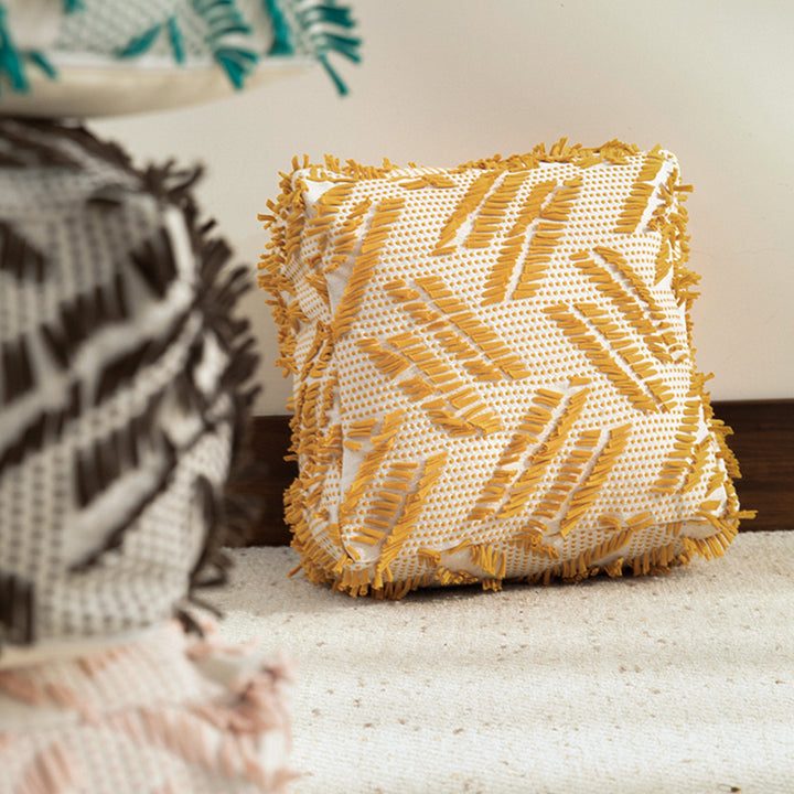 Floor cushion pouf with structured fringe surface Kalsten
