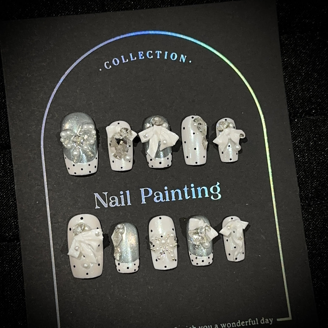 Elegant Themed Press-On Nail Art