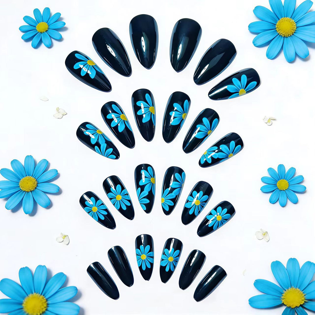 Artificial nails with floral accents Kalsten
