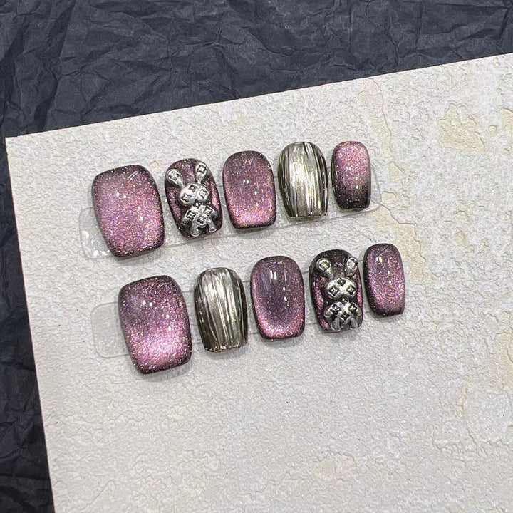 Glamorous Press-On Nail Art Set with Elegant Metallic Accents Kalsten
