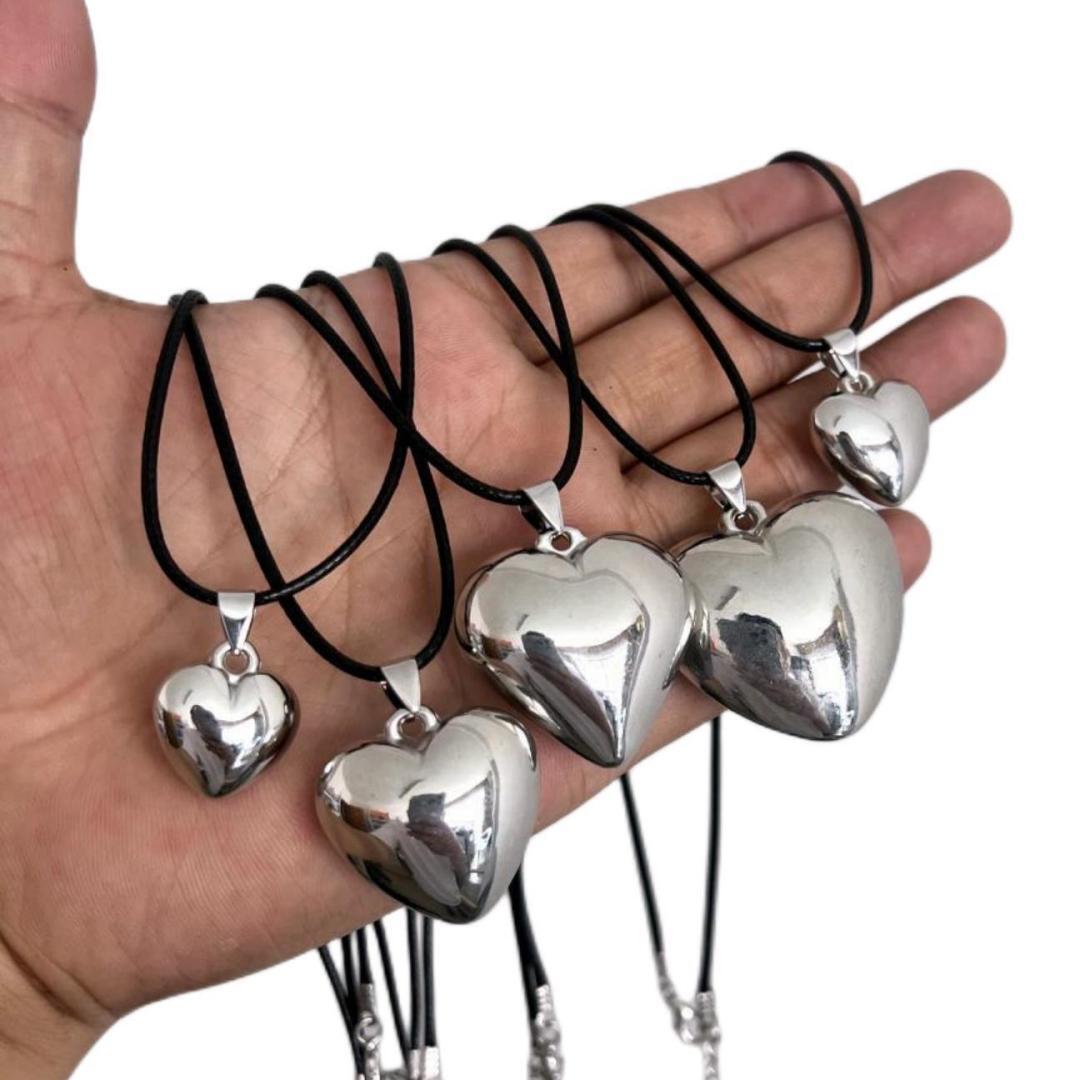 Heart-Shaped Charm Necklace Kalsten