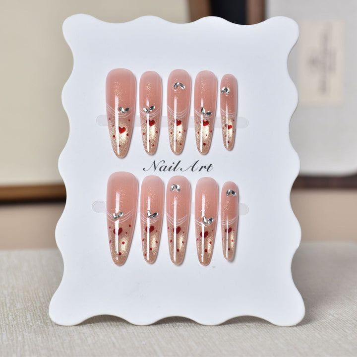 Artistic Holiday-Themed Press-On Nail Art Kalsten