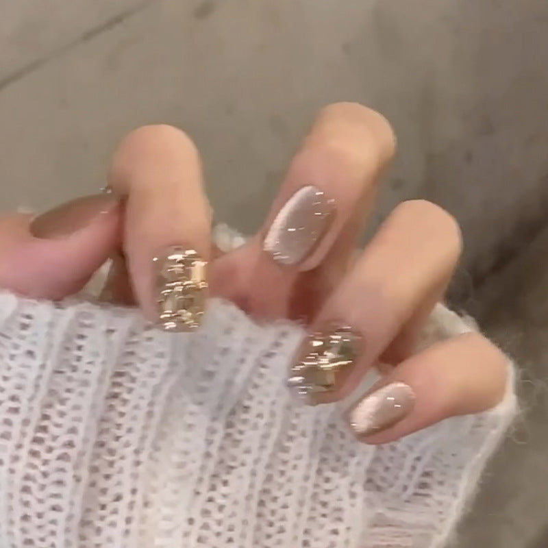Elegant Nail Art Kalsten
