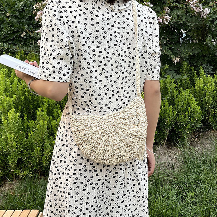 Hand-knotted sling bag with tassels Kalsten