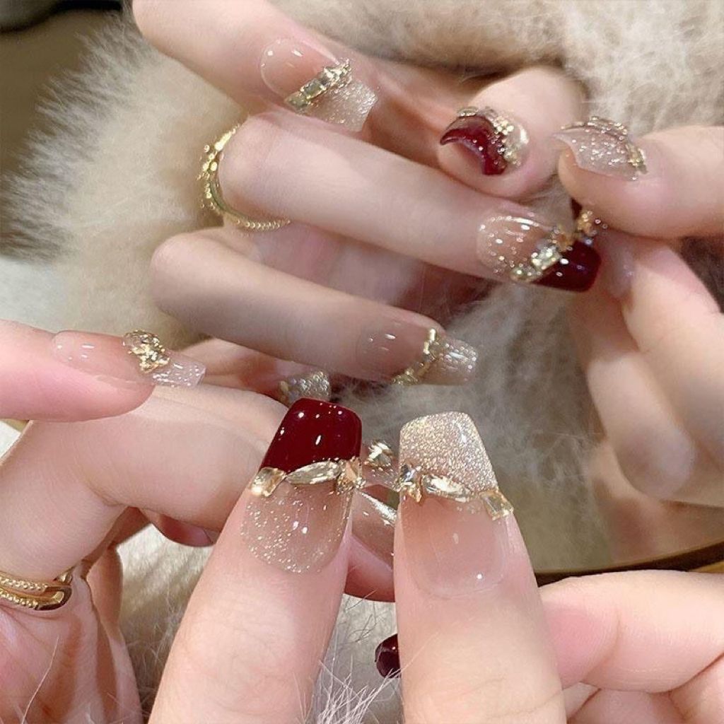 Artistic Heart Pattern Nail Art Extensions Kalsten