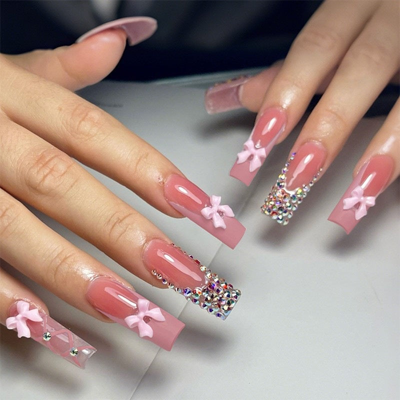 Artificial Nail Art Set with playful flower design and glittering accents Kalsten