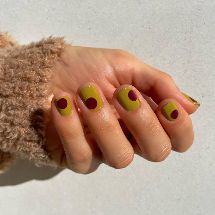 Artistic Nail Art in Modern Minimalism Kalsten