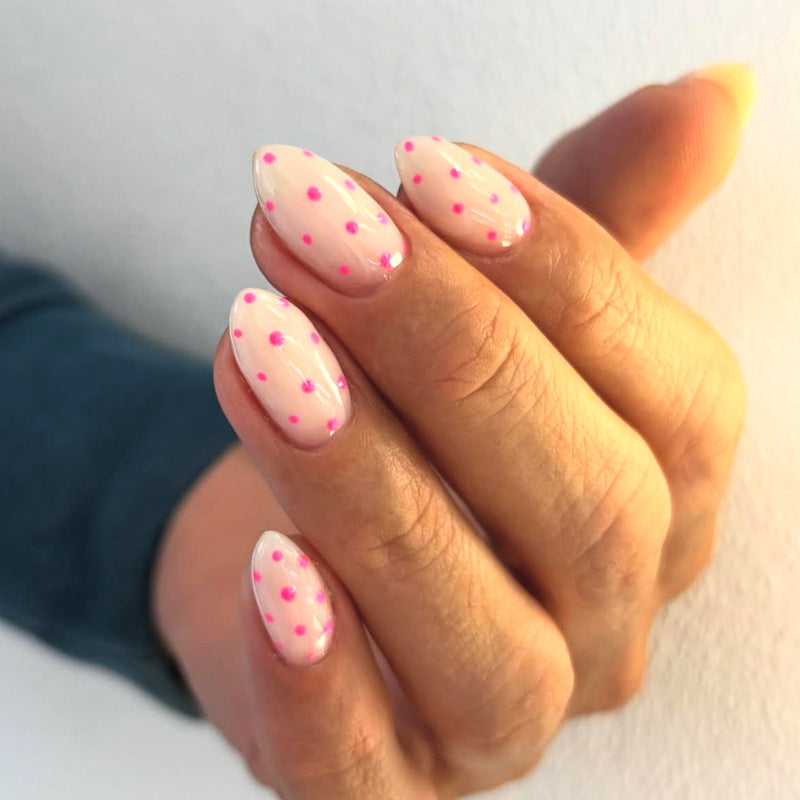 Artificial nail set with playful dots and elegant design Kalsten