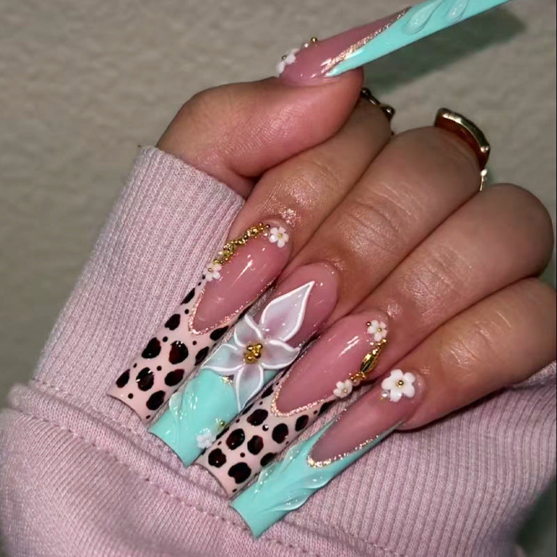 Artistic Press-On Nail Design Set Kalsten