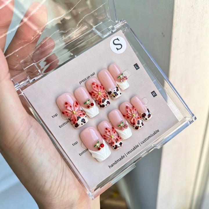 Artistic Floral Decorative Press-On Nails