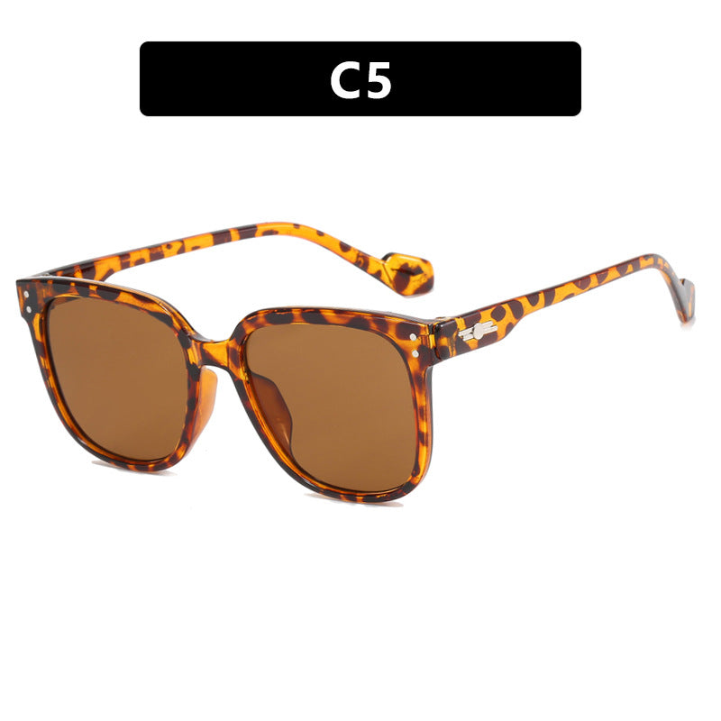 Women's square sunglasses with gentle gradient and protective UV filter Kalsten