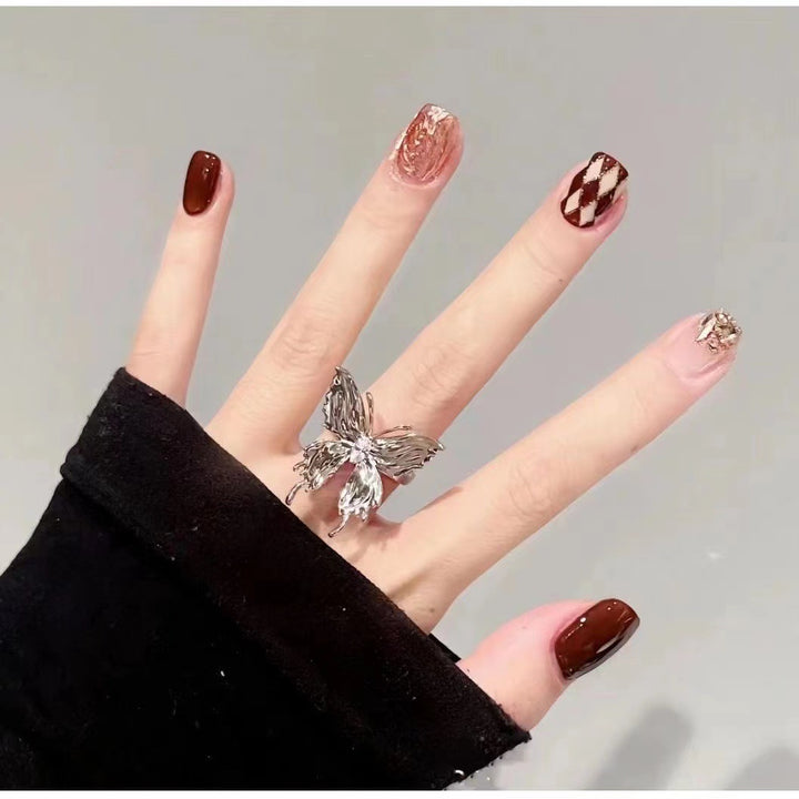 Artistic Press-On Nail Design
