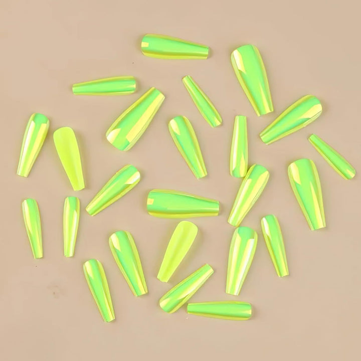 Glossy Artificial Nails Set Kalsten