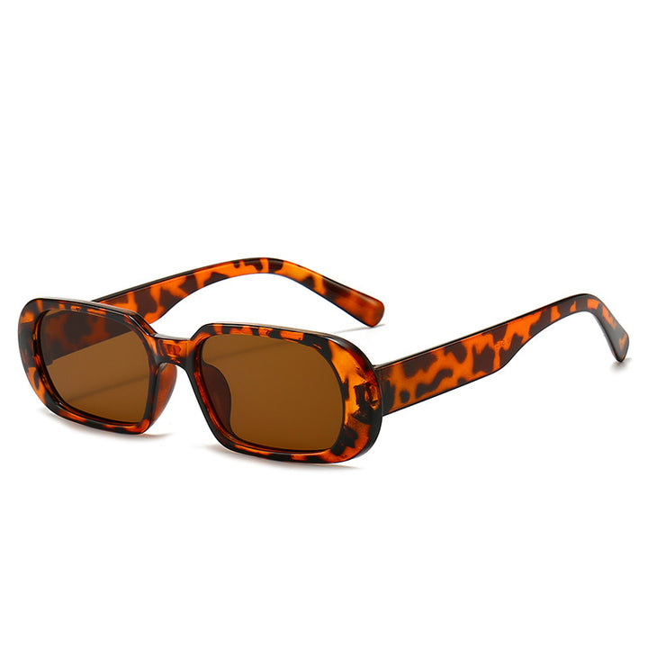 Fashionable Retro-Inspired Square Sunglasses
