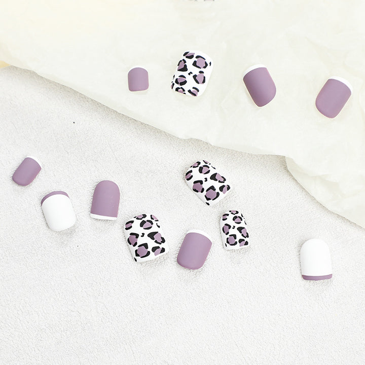 Glamorous nail art with elegant leopard patterns and gradient Kalsten