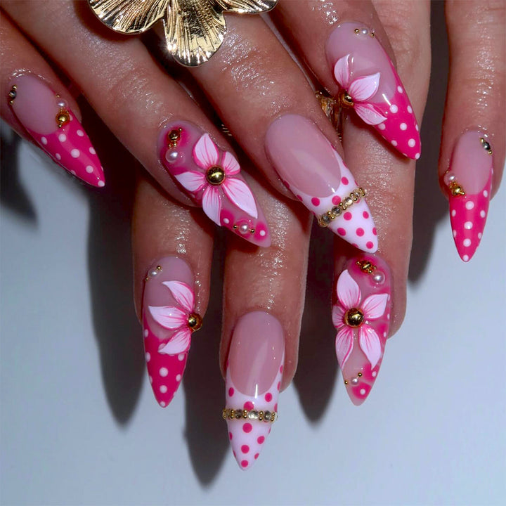 Artificial Nails in Elegant Flower Pattern Kalsten