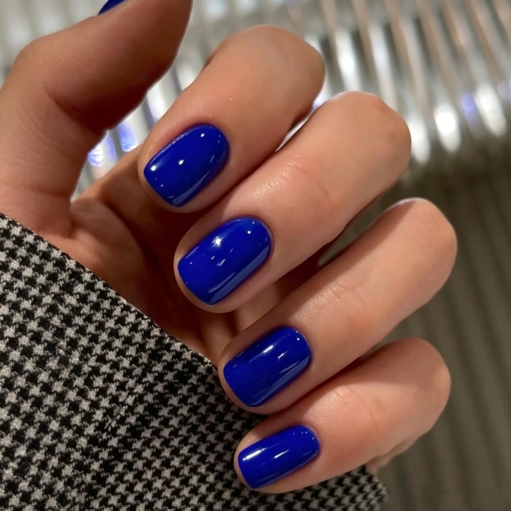 Festive Seasonal Nail Art Enhancements