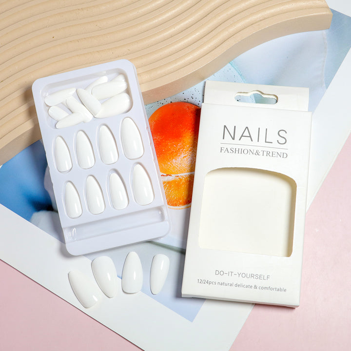 Elegant DIY Press-On Nail Set Kalsten