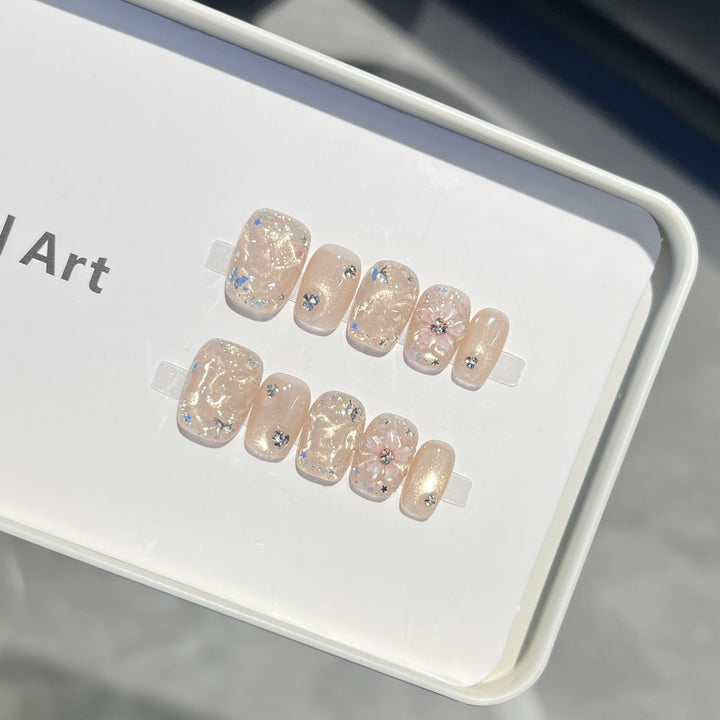 Decorative Floral Press-On Nail Set with Shimmering Accents Kalsten