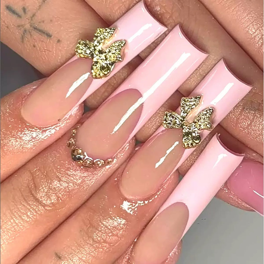 Artificial nail tips with glamorous flower embellishments Kalsten