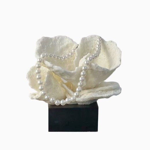 Decorative Pearl Oyster Flower Sculpture