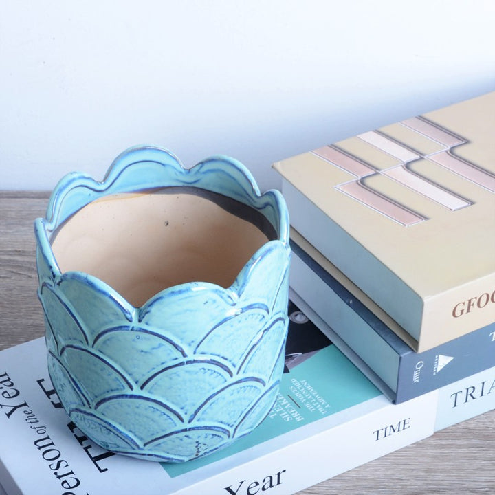 Decorative ceramic pot with sculptural design Kalsten