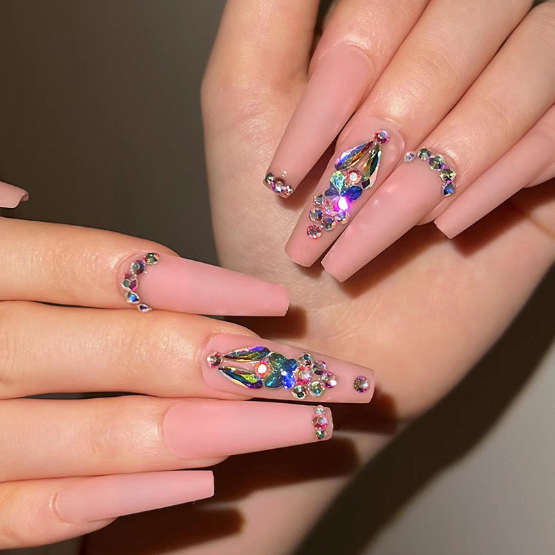 Artificial nails with rhinestone embellishments Kalsten