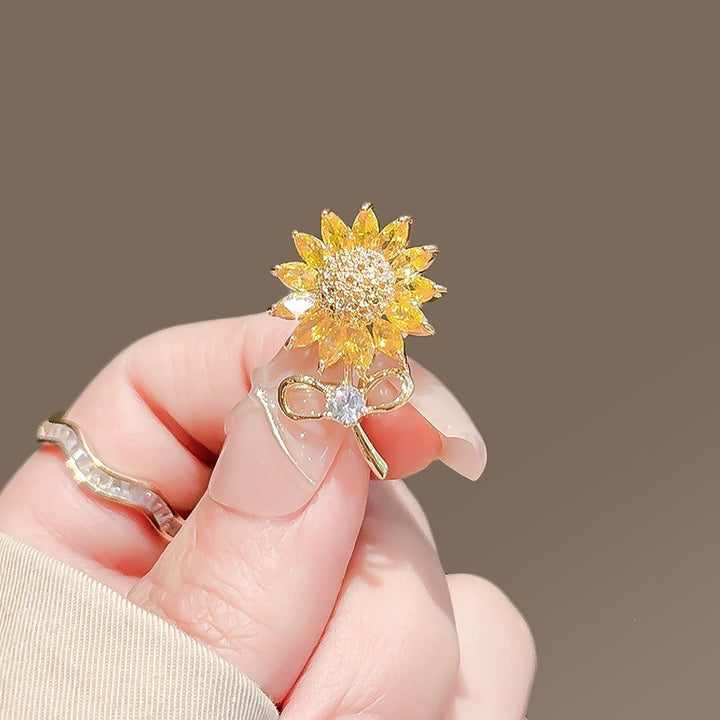 Flower brooch Kalsten
