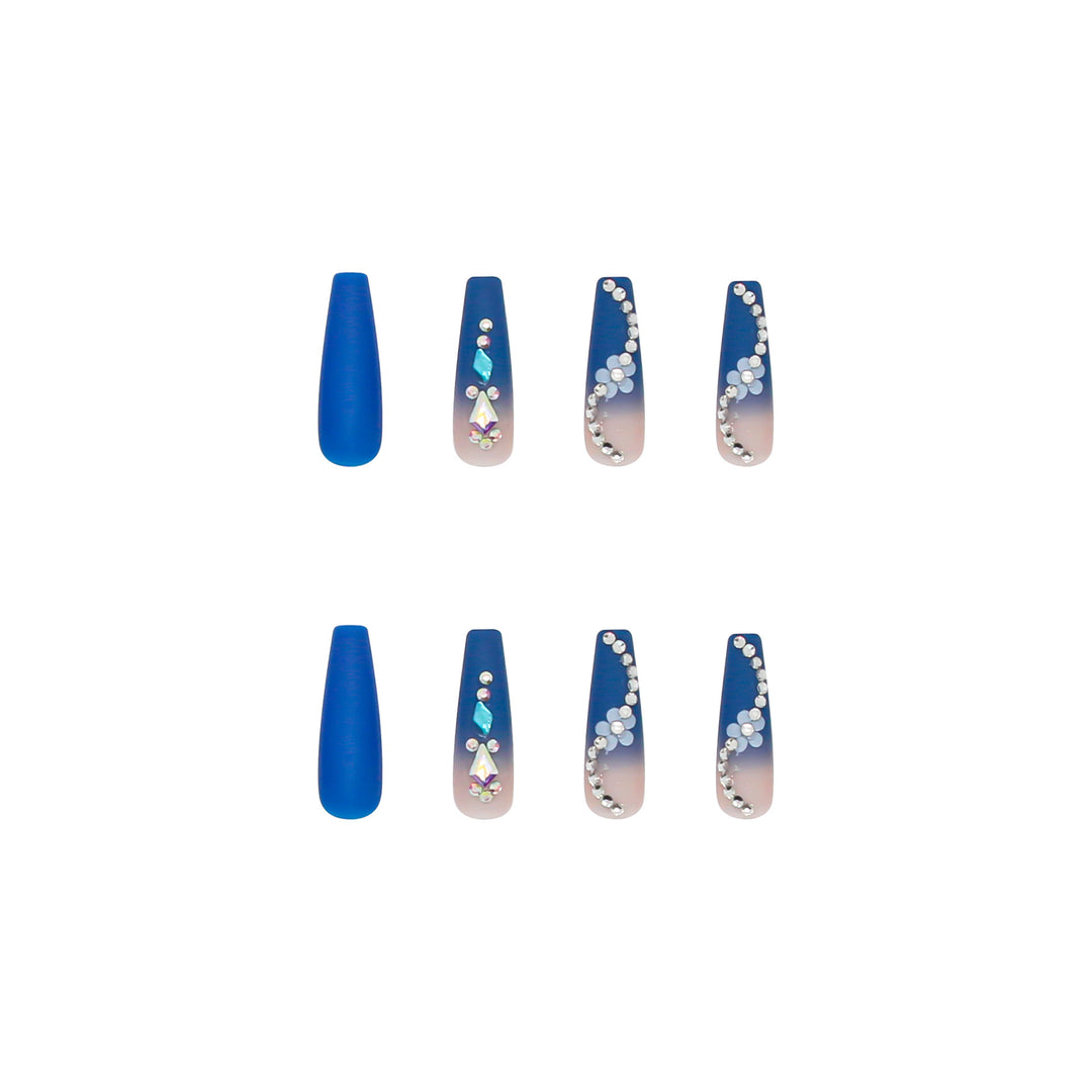Nail art set with elegant 3D flower designs and glitter accents Kalsten