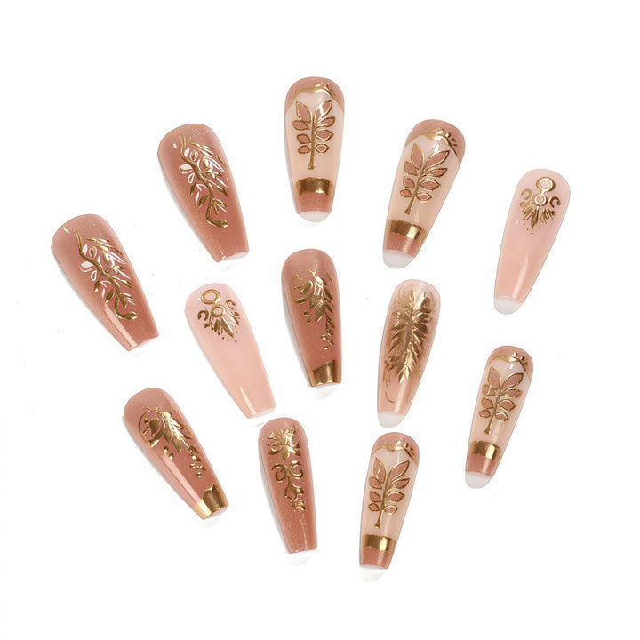 Elegant and artistically designed artificial nails Kalsten