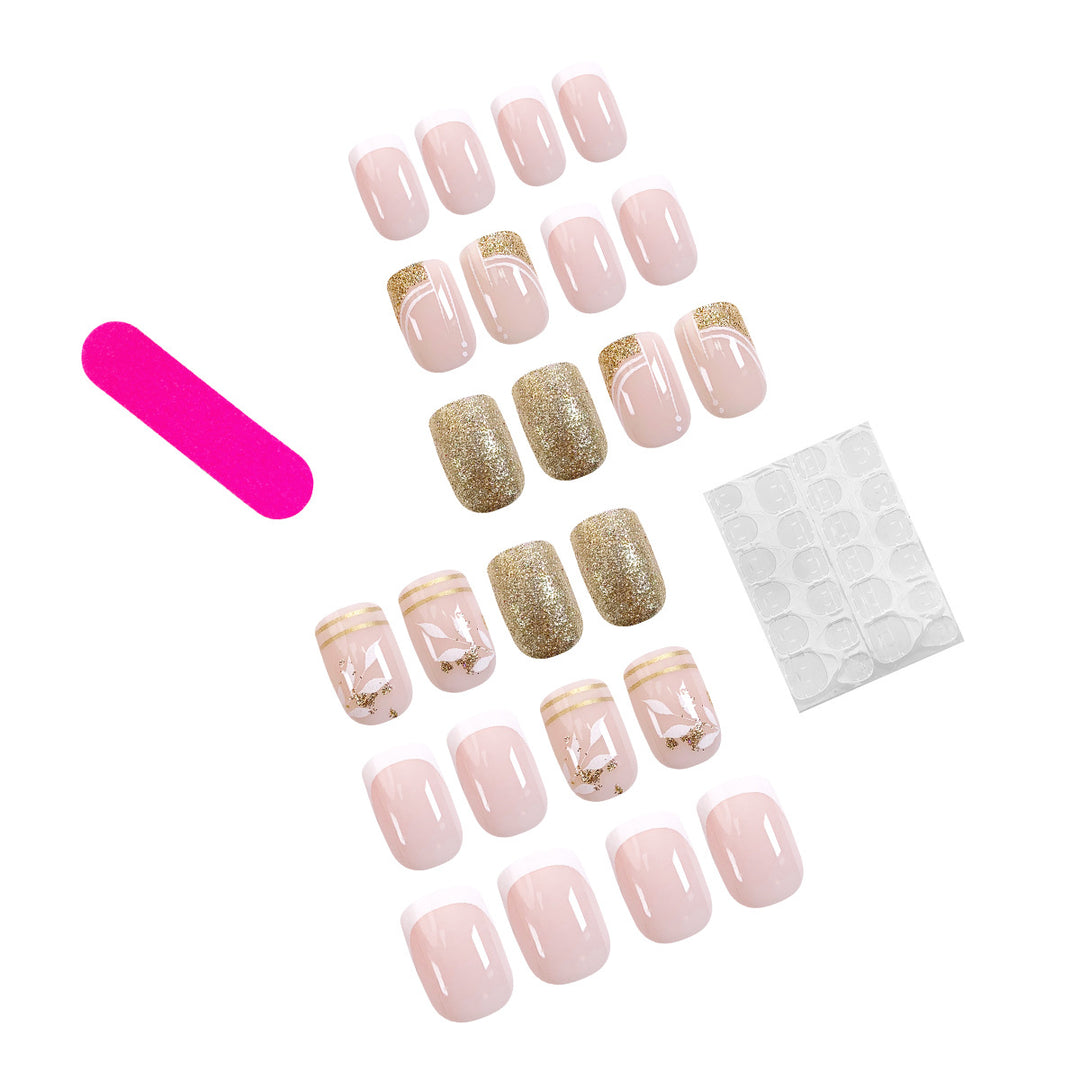 Elegant and creative artificial nails with gold accents Kalsten