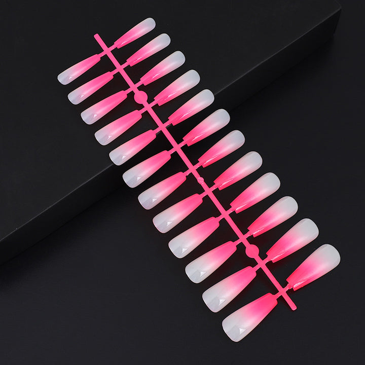 Artificial nails in elegant ombre design Kalsten