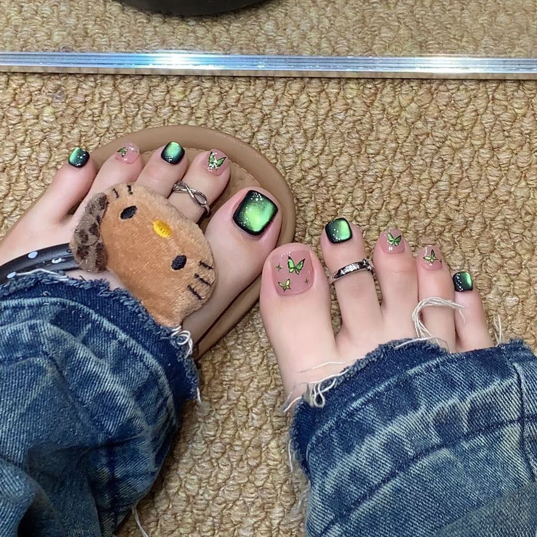 Creative Toenail Art Kalsten