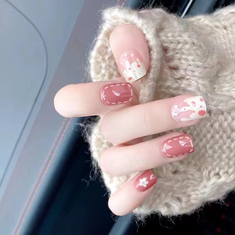 Artistic nail decoration in floral design Kalsten