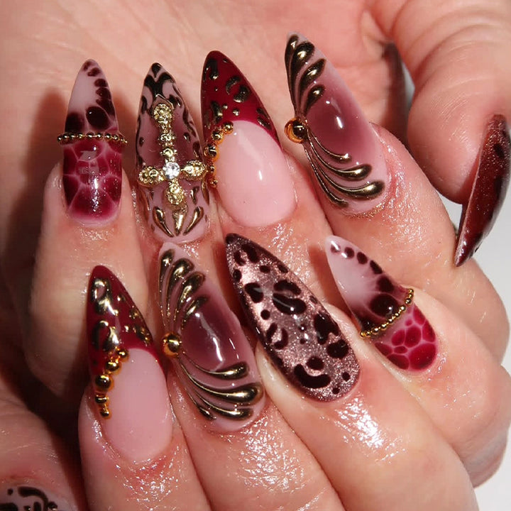 Artificial nail set with vibrant ladybug design and creative accents Kalsten