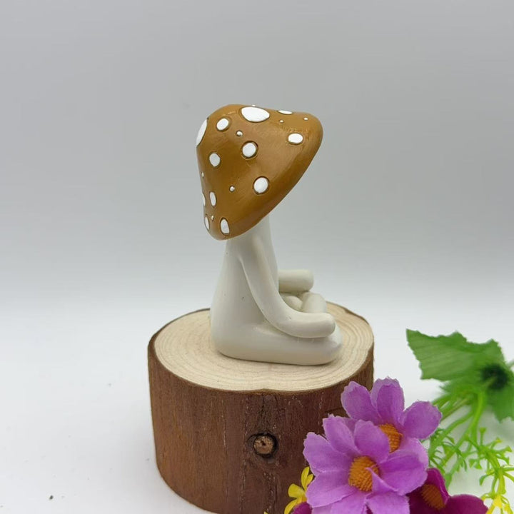Decorative figure of a meditating mushroom Kalsten