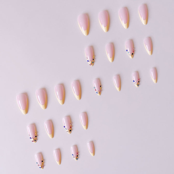 Nail art set with floral 3D decorations and glitter accents Kalsten