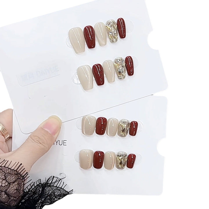 Elegant Press-On Nail Art Set with Metallic Accents Kalsten